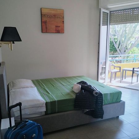 Hotel Calamosca カリアリ エクステリア 写真